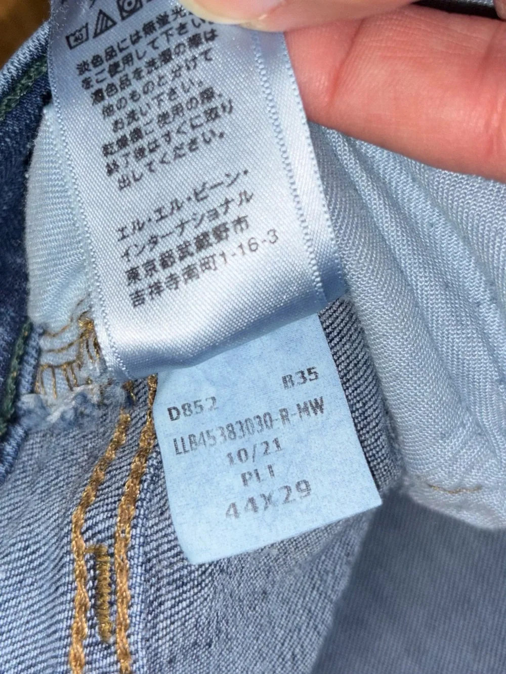 L.L. Bean Bean Flex Classic Fit Straight Jeans Size 44x29
